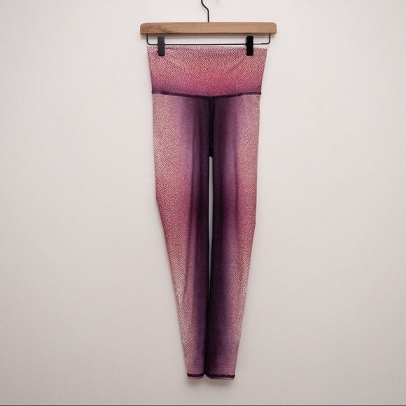 NIYAMA SOL Shagreen Peony High Waisted Leggings Size XS - Picture 3 of 8